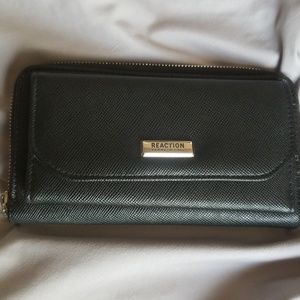 Kenneth Cole Reaction wallet